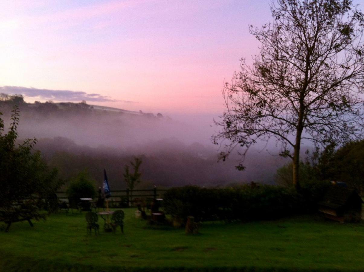 Five Saints Farmhouse B&B Pumpsaint Dış mekan fotoğraf